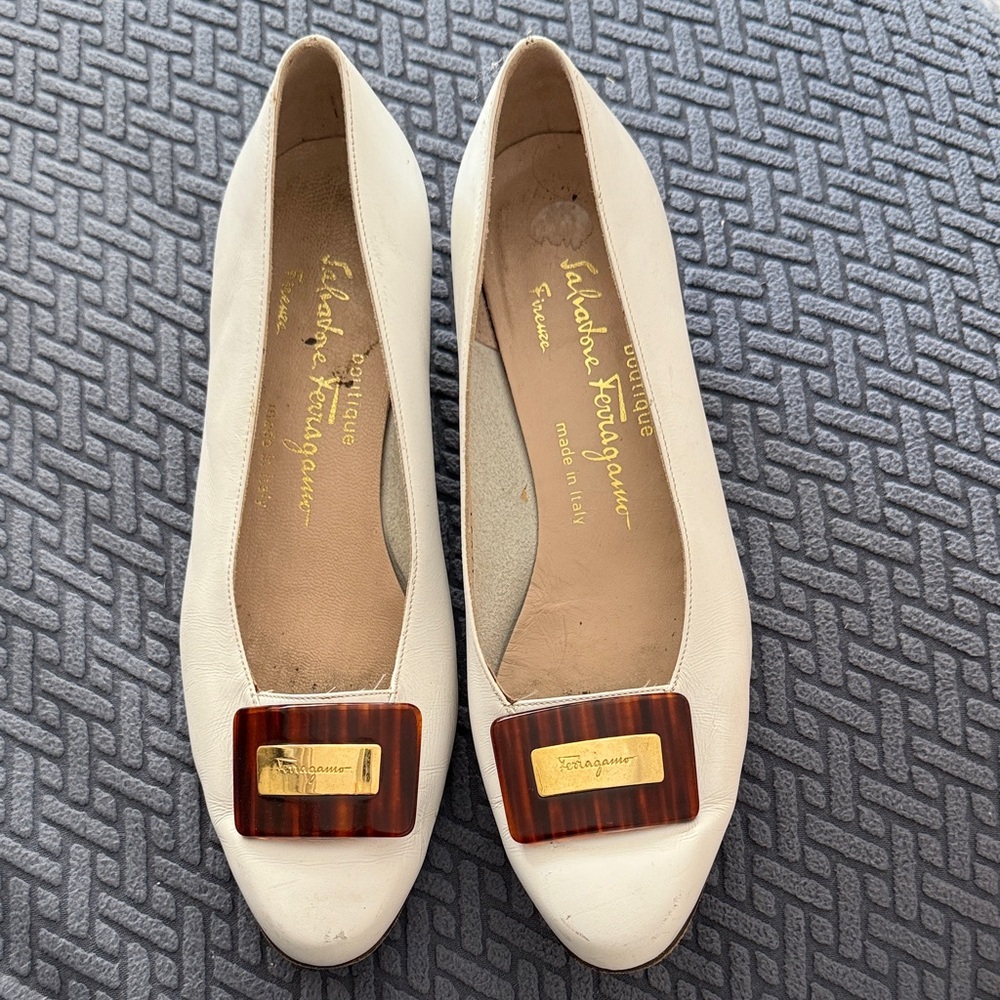Salvatore Ferragamo White Flats with Brown Accents
